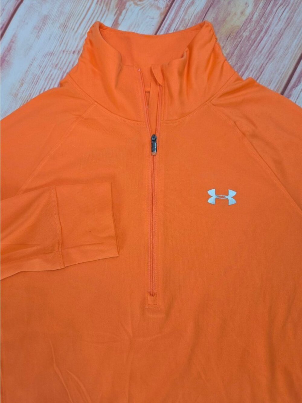 Under Armour Women's Orange 1/4 Zip Athletic Pullover Medium Semi Fitted